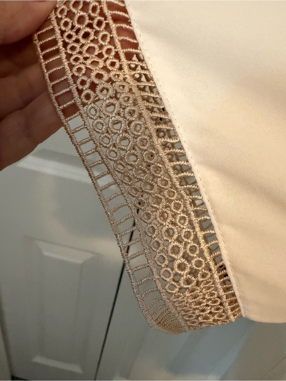 Short Sleeved V-Neck Lace Casual Fashion Crochet Boho Top Size XL EUC - Picture 8 of 13